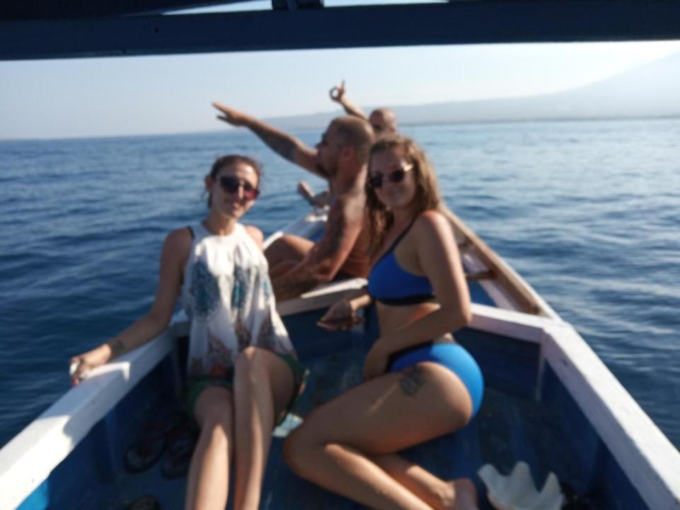 Javalindra Homestay Tour And Travel バニュワンギ エクステリア 写真
