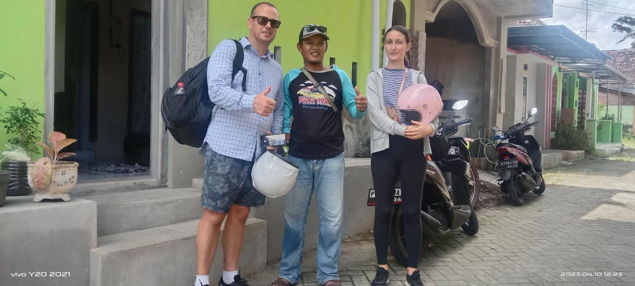 Javalindra Homestay Tour And Travel バニュワンギ エクステリア 写真