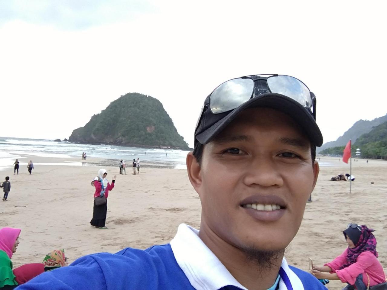 Javalindra Homestay Tour And Travel バニュワンギ エクステリア 写真