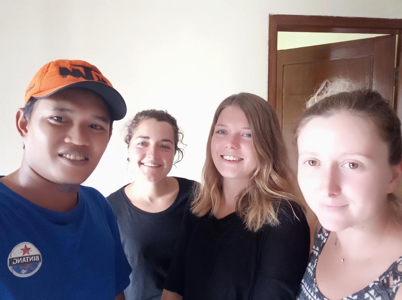 Javalindra Homestay Tour And Travel バニュワンギ エクステリア 写真